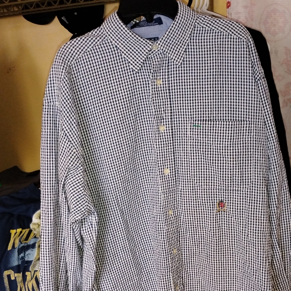 Tommy Hilfiger Casual Button Down Shirt